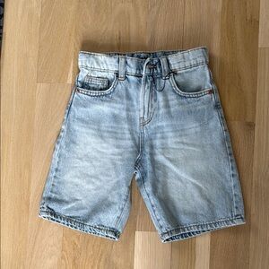 New with tag Zara kids boys skater fit  Light Blue Denim Shorts size 8